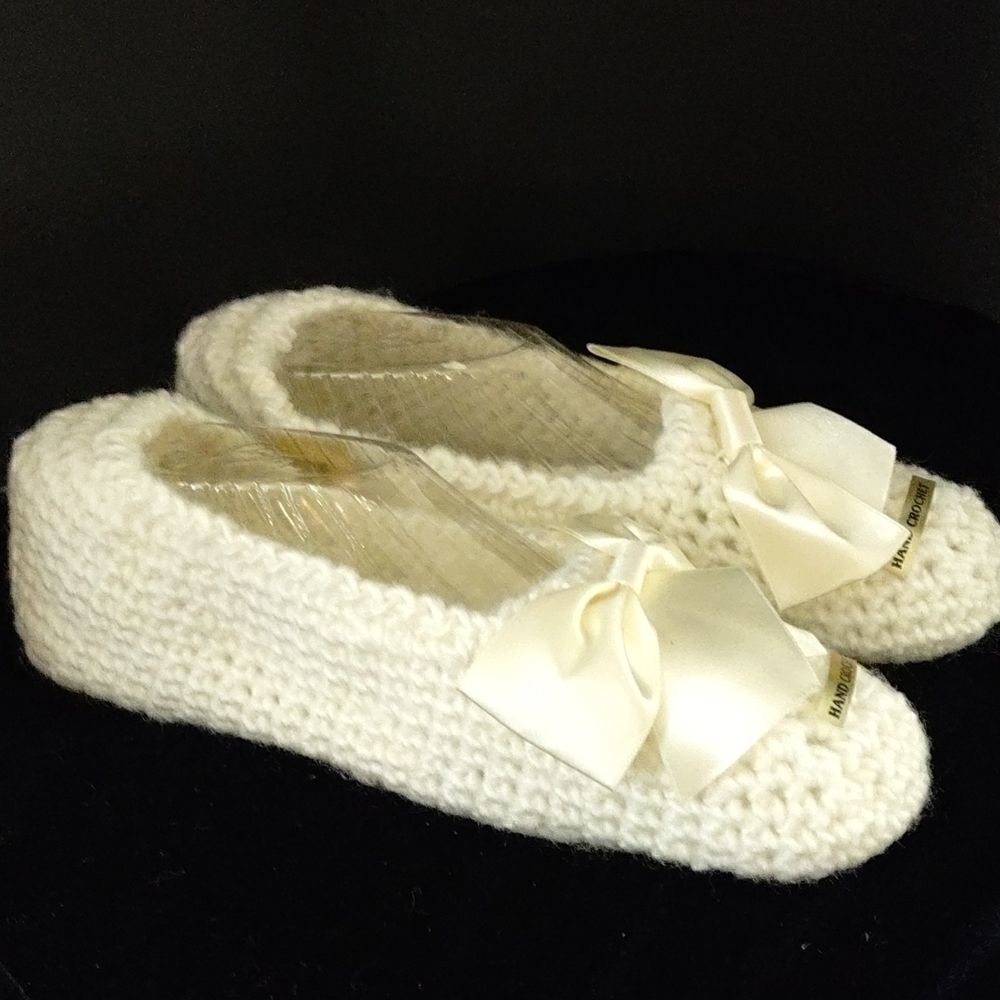 NWT Ben Berger Hand Crocheted Cream Slippers - Picture 6 of 6